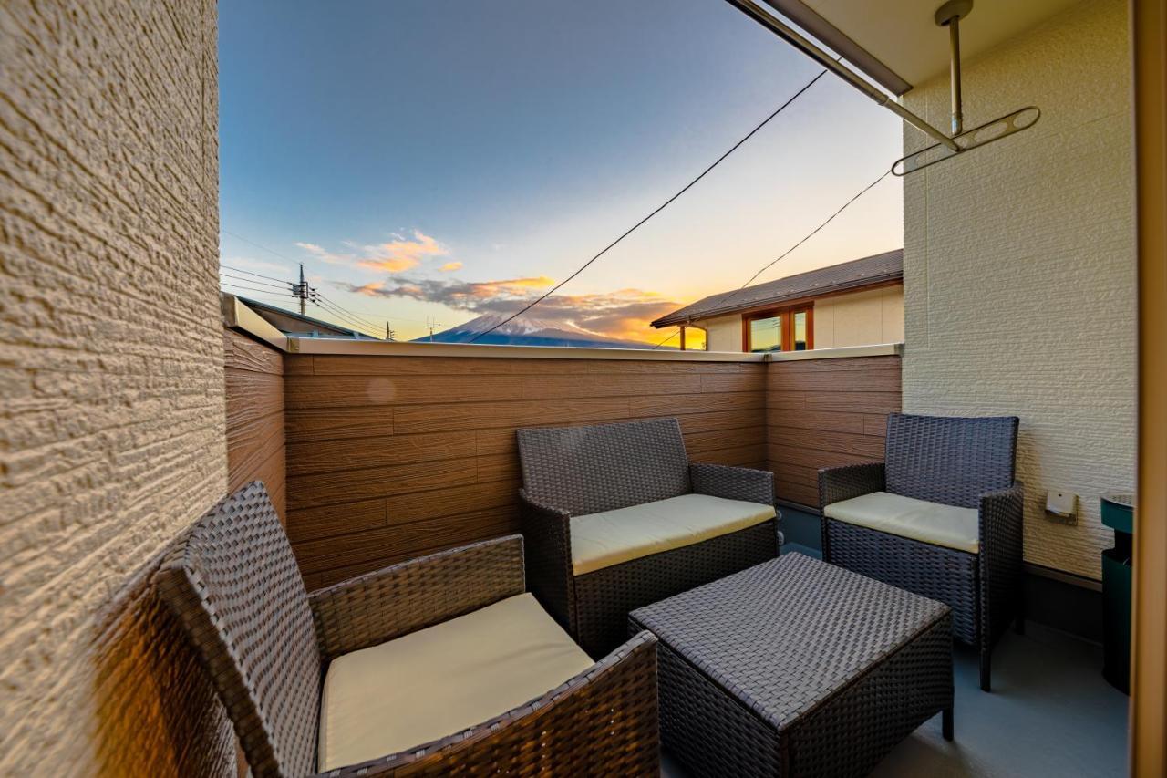 Villa enjoy Mt.Fuji B Fujiyoshida Exterior foto